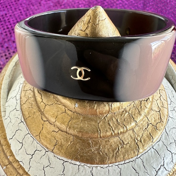 💕Chanel CC logo Resin Bangle black and pink - Picture 5 of 12